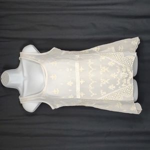 New Altar'd State Small Cream lace lined Sleeveless Blouse